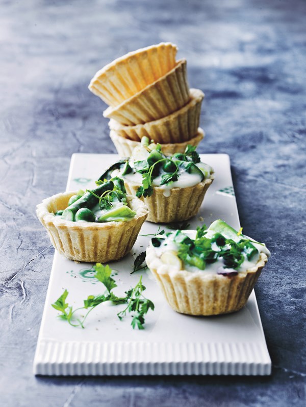 Tarteletter med sommergrønt