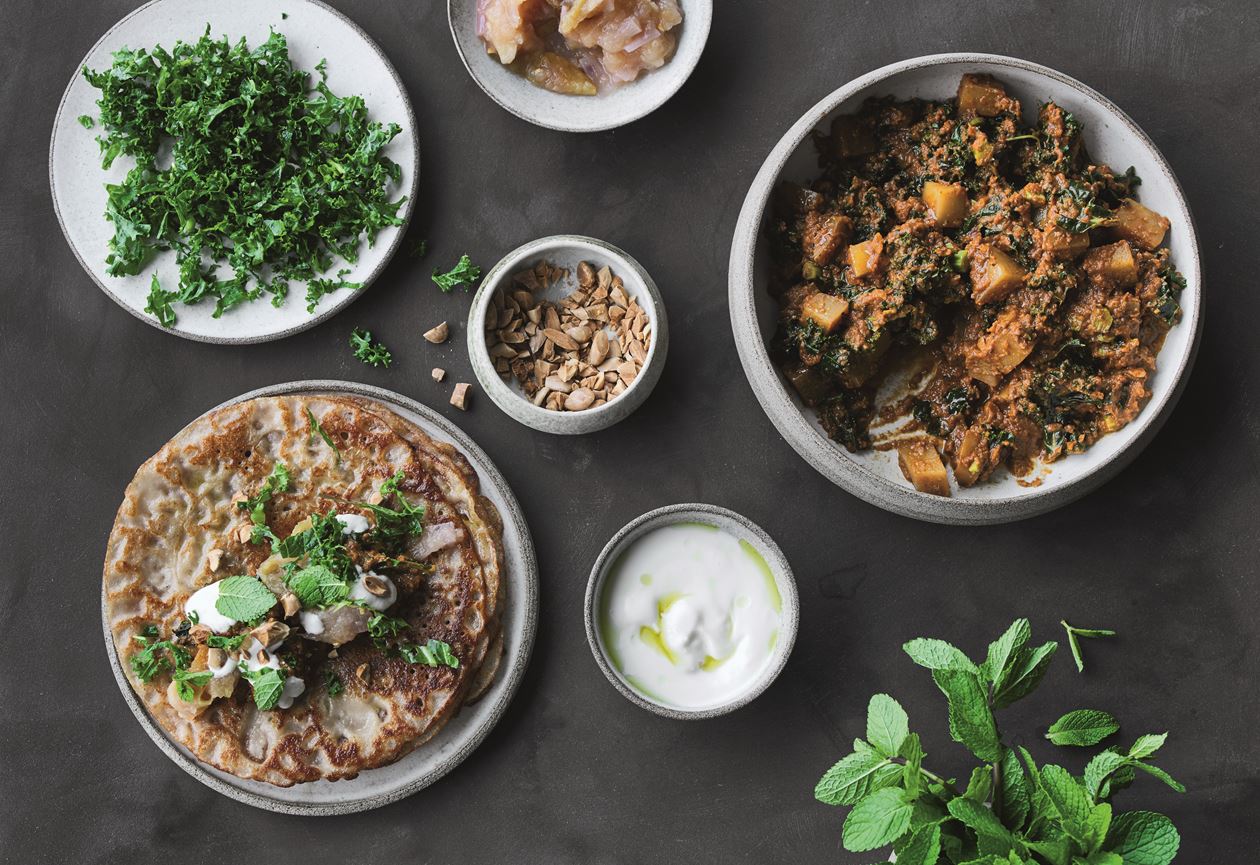 Opskrift på kartoffelcurry med grønkål dosa og æblechutney