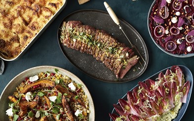 Bestil mad til buffeten med kartoffelgratin, torsk, oksekød, rødbedetatar og salat