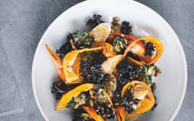 Græskarsalat med mandarin og grønkål