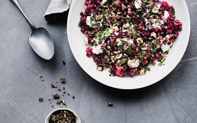 Opskrift på rødbedesalat med linser og rugknas