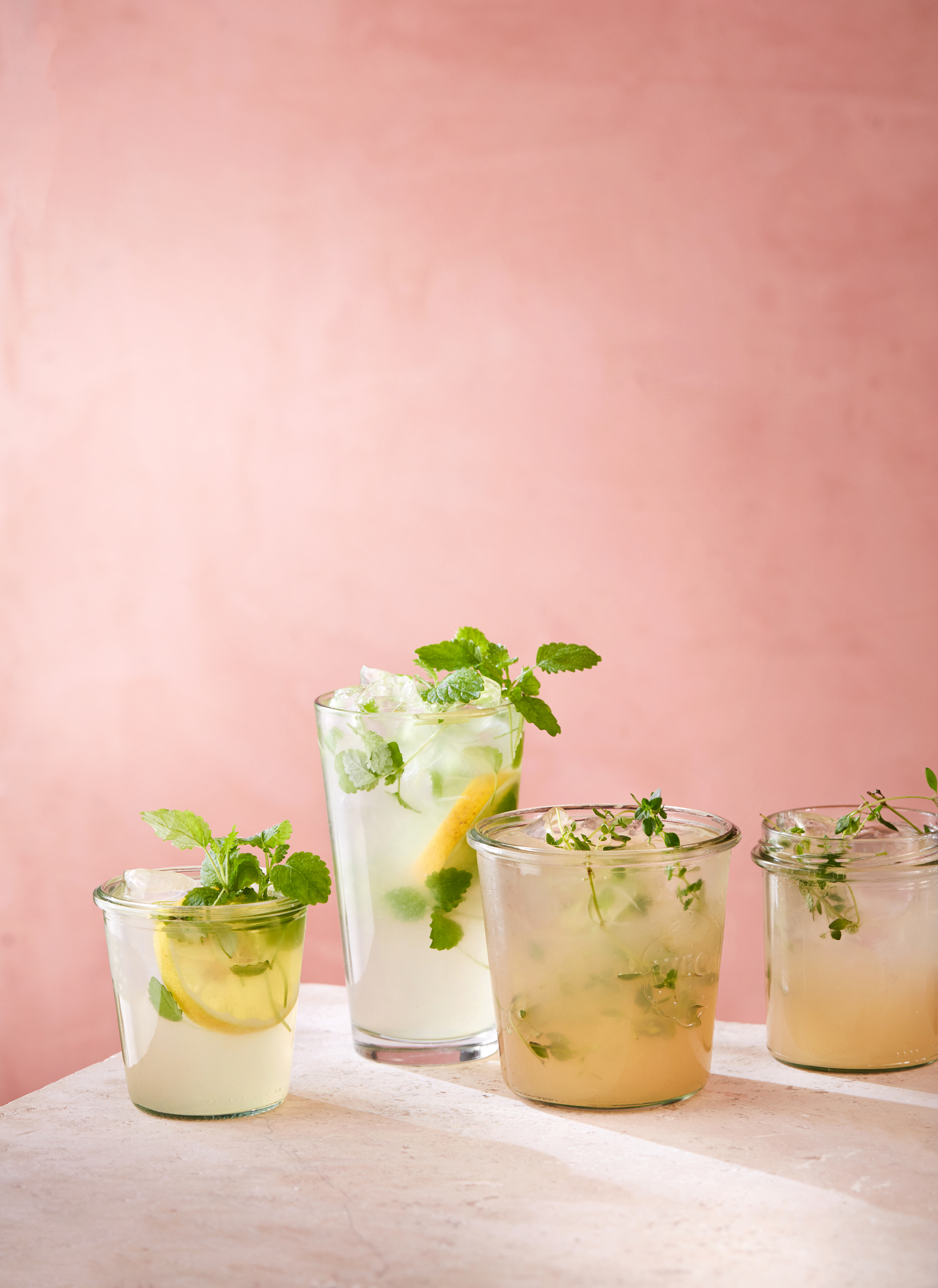 Limonade med citronmelisse